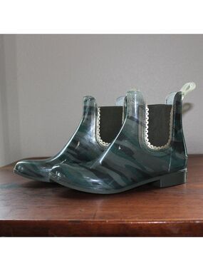 Jack Rogers Sallie Camo Rain Boot Size 8